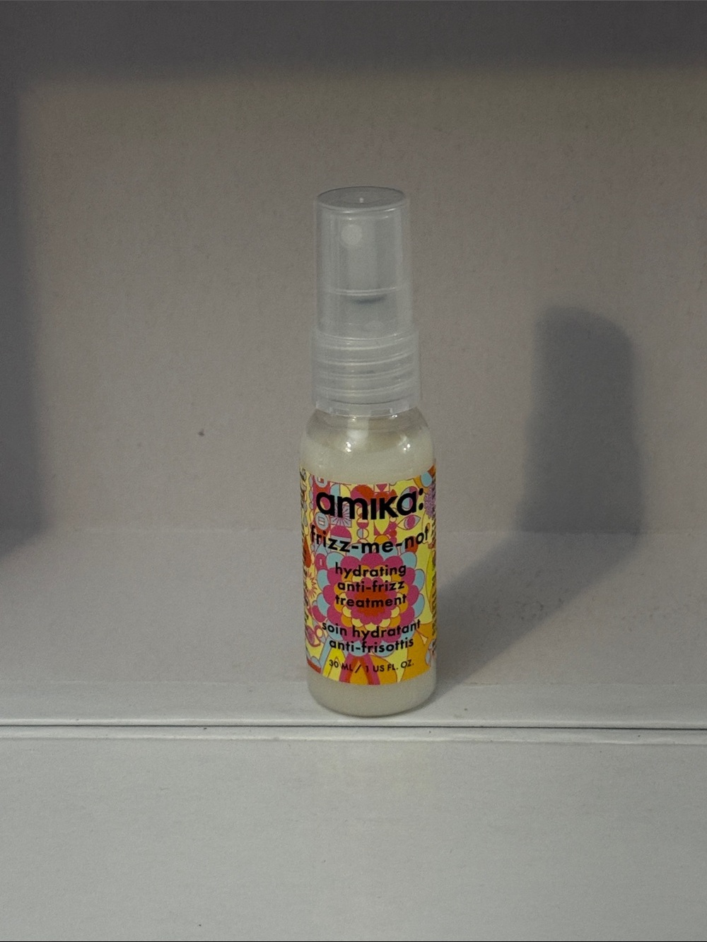 amika Frizz-Me-Not Hydrating Anti-Frizz Treatment Spray - Yellow Floral